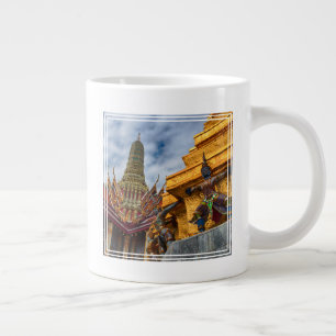Caneca De Café Grande Yaksha em Wat Phra Kaeo