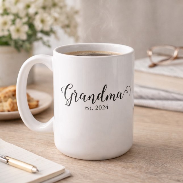 Caneca De Café Grandma Est Modern Black Script Custom Date (Criador carregado)