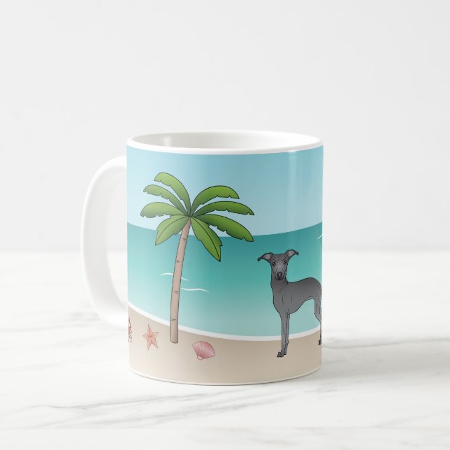 Caneca De Café Greyhound Italiano Azul Na Praia Tropical De Verão (Frente Esquerda)