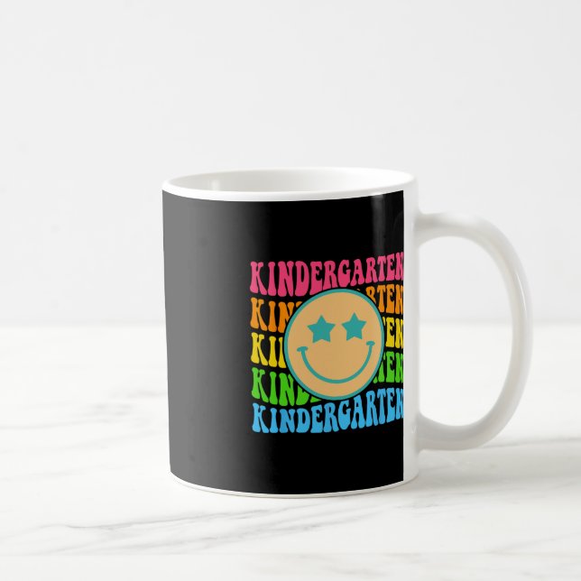 Caneca De Café Groovy Kindergarten Vibes Enfrenta Professores Ret (Direita)