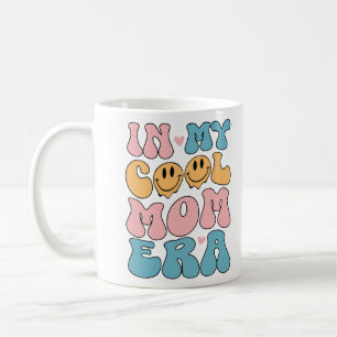 Caneca De Café Groovy na Minha Era de Mãe Legal Funny Era da Mamã