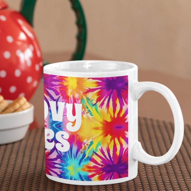 Caneca De Café Groovy Vibes Tie Dye Personalizável (Criador carregado)