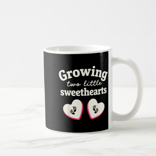 Caneca De Café Growing Two Little Sweethearts Valentines Pregnanc (Direita)