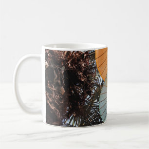 Caneca De Café Guarda-chuva vermelha na árvore verde
