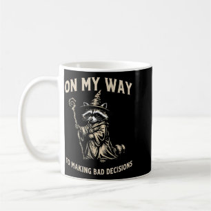 Caneca De Café Guaxinim a Caminho de Tomar Más Decisões