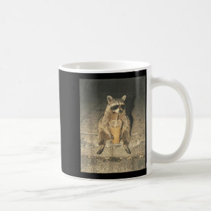 Caneca De Café Guaxinim engraçado bebendo café gelado meme descon