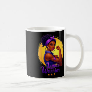 Caneca De Café Guerreira do Lúpus Mulher Negra Afro Usa Laço Roxo