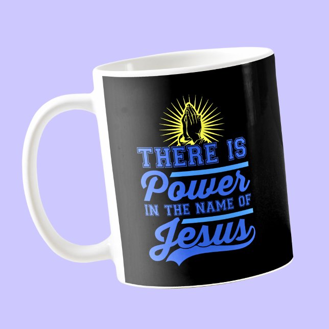 Caneca De Café Há Poder em Nome de Jesus (Criador carregado)