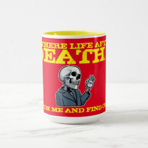 caneca de café "HÁ VIDA DEPOIS DA MORTE?"