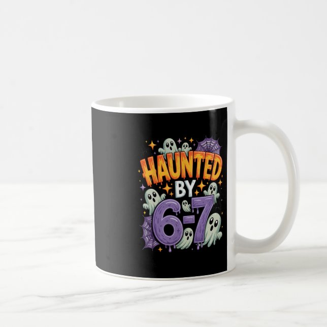 Caneca De Café Halloween Haunted 67 Six Seven Meme 1 (25)  (Direita)