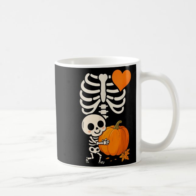Caneca De Café Halloween Skeleton Pregnancy Announcement Soky Mom (Direita)