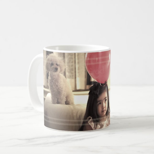 Caneca De Café HAMbWG - Café Mug - Rapariga com Balão e Puppy (Frente Esquerda)