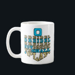 Caneca De Café Hanukkah Mug "O Dreidel Dreidel Dreidel Dreidel...<br><div class="desc">Mágula de Chanucá azul e Dourada. "O Dreidel Dreidel Dreidel Agora Dreidel, Vamos Jogar" Chanukah Mug. Personalize apagando: "Feliz Chanukah, Bubbie! Amor, Amy & Jason", escolha seu estilo de fonte, tamanho, cor e texto favoritos para personalizar sua caneca! Crie um simples presente adicionando alguns doces à caneca, embrulhe-a em celofane...</div>