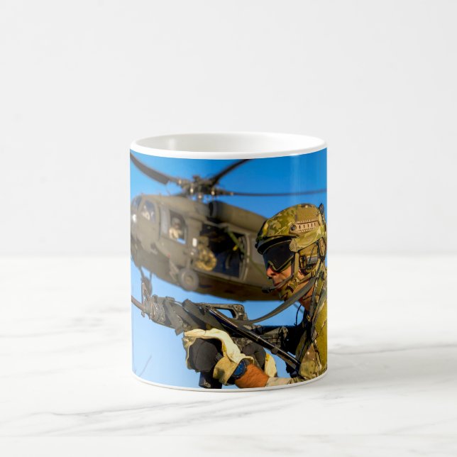 CANECA DE CAFÉ HAWK PRETO MH-60M (Centro)