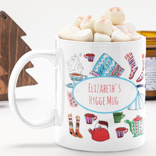 Caneca De Café Higiene Personalizado Desenhado À Mão Retro Café D (This retro cozy Christmas mug features my own hand-drawn colorful hygge ski lodge images.)