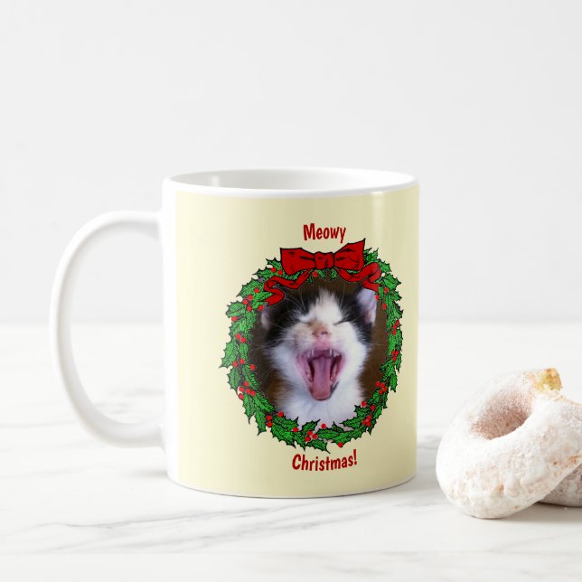 Caneca De Café Holly Wreath Frame Meowy Christmas Adicionar uma f (Com Donut)