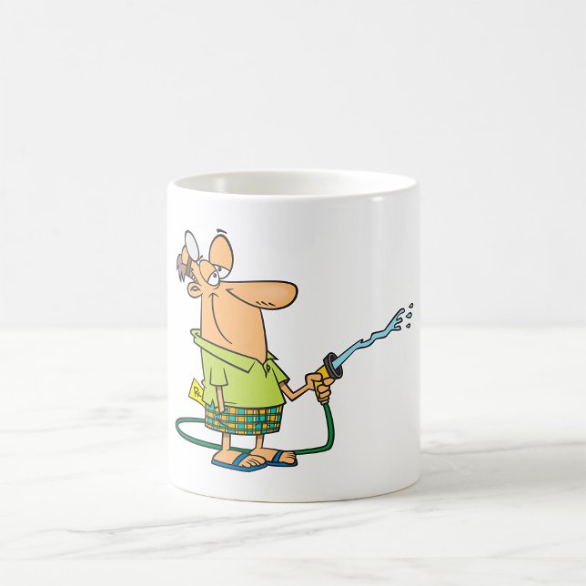 Caneca De Café Homem Com Mangueira De Jardim (Criador carregado)