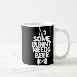 Caneca De Café Homens engraçados de páscoa algum coelho precisa d