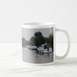 Caneca De Café Horning no rio Bure