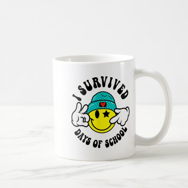Caneca De Café I Survived 67 Days Of School Teachers Students Six (Direita)