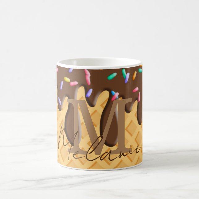 Caneca De Café Ice Cream Cone With Chocolate Frosting & Sprinkles (Centro)