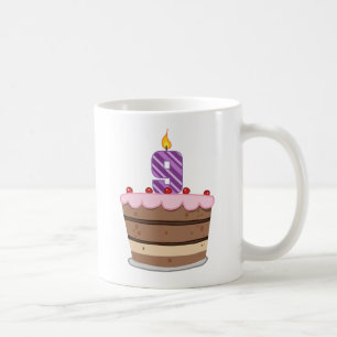 Caneca De Café Idade 9 no bolo de aniversário