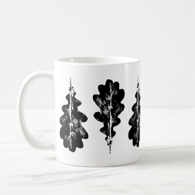 Caneca De Café Impressão de folha de carvalho preto e branco (Esquerda)