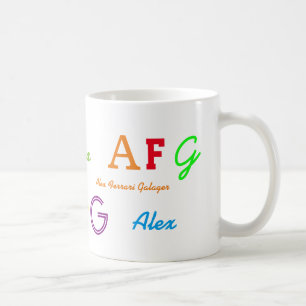 Caneca De Café iniciais coloridas/letras de nome do garoto