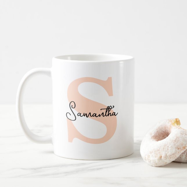 Caneca De Café Inicial Monograma Rosa Personalizado Elegante Mode (Com Donut)