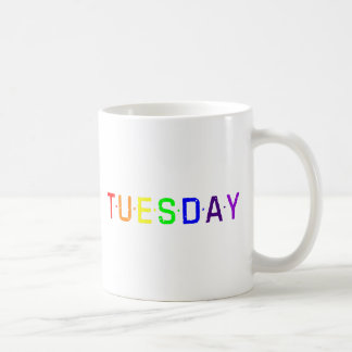 Caneca De Café Inscrição na Design terça-feira em cores arco-íris