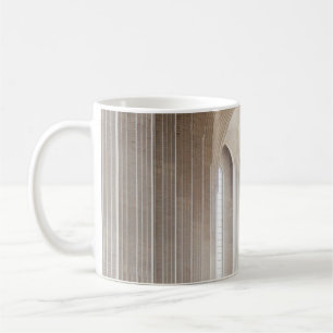 CANECA DE CAFÉ INTERIOR CATEDRAL VAZIO