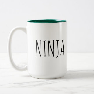 Caneca de café interna do interior verde de Ninja