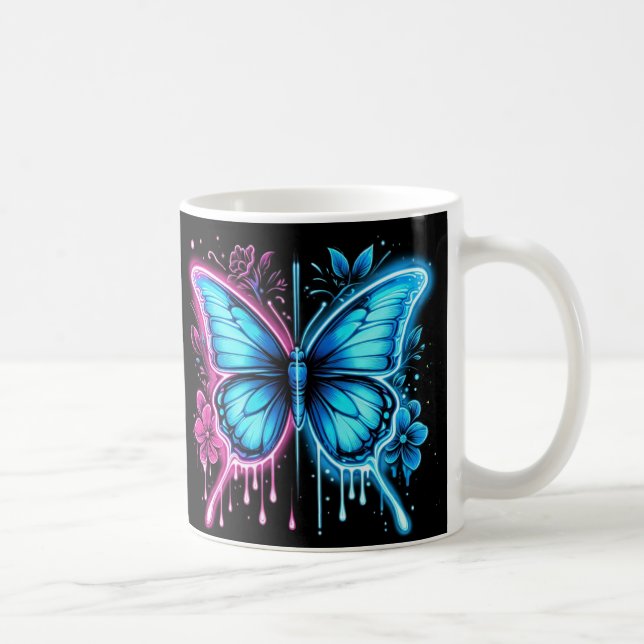Caneca De Café Intratos e Bloomias: Uma Borboleta Whimsical (Direita)