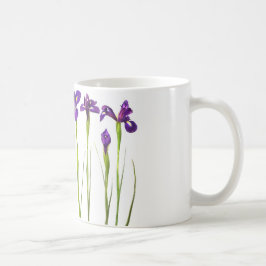 Caneca De Café Íris roxas isoladas em um fundo branco