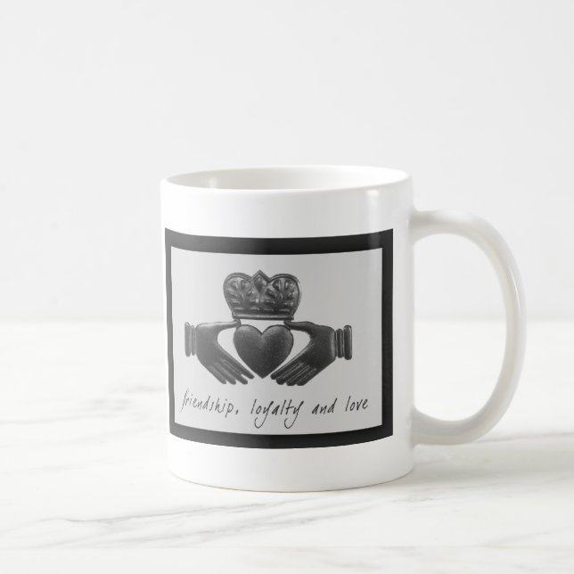 Caneca De Café Irlandês Claddagh, amizade, lealdade e amor (Direita)