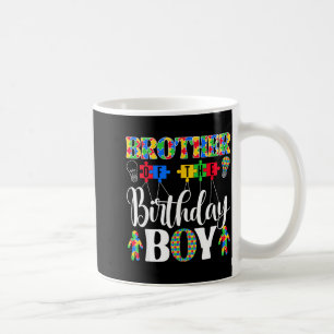 Caneca De Café Irmão do menino do aniversário conscientização do