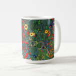 Caneca De Café Jardim Flor Gustav Klimt<br><div class="desc">Café Mug apresentando o Jardim de Fazendas de pintura de óleo de Gustav Klimt com girassóis (1907). Um belo jardim de girassóis e belas flores azuis, vermelhas, roxas, rosa e brancas. Um presente de excelente para fãs de Arte Nouveau e de Arte Austríaca.</div>