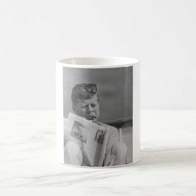 Caneca De Café JFK que relaxa fora (Centro)