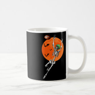 Caneca De Café Jogador de futebol do Skeleton Halloween