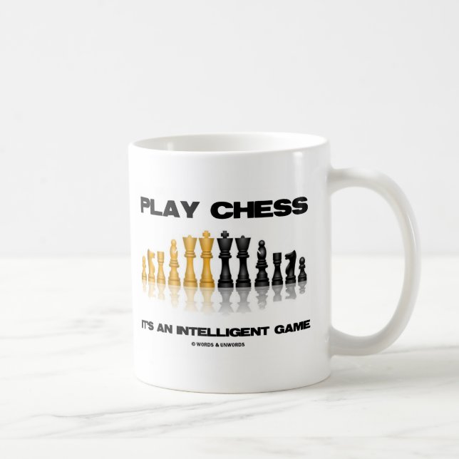 Caneca De Café Jogar xadrez é um jogo inteligente (Direita)