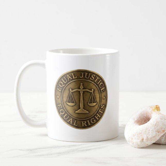 Caneca De Café Justiça Igual Direitos Iguais (Com Donut)
