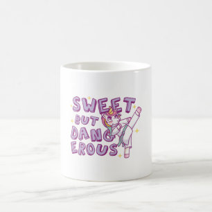 Caneca De Café Karate Unicorn doce, mas perigoso