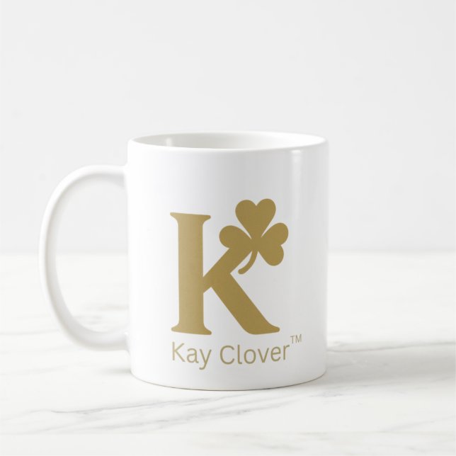Caneca De Café Kay Clover™ Signature Mug - Monograma Dourado (Esquerda)