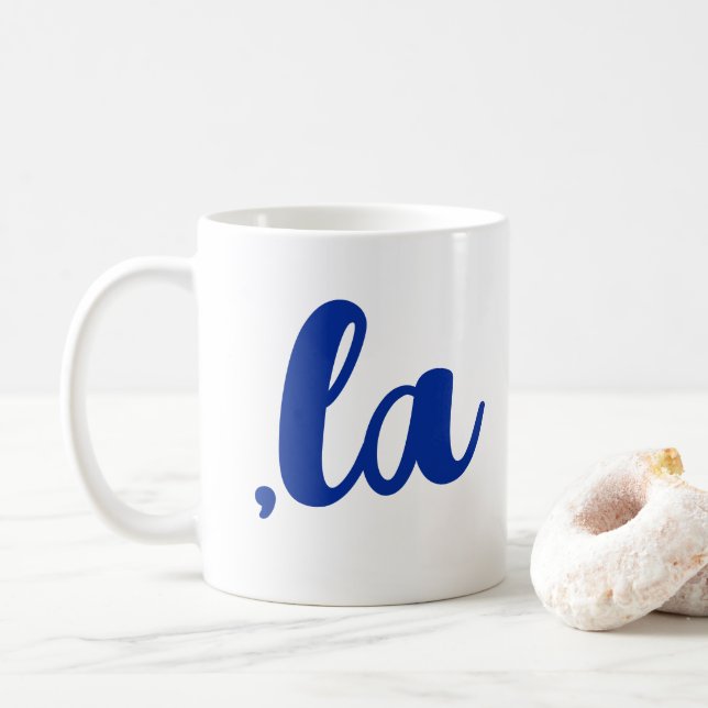 Caneca De Café ,la Kamala comma pronuncia texto azul (Com Donut)