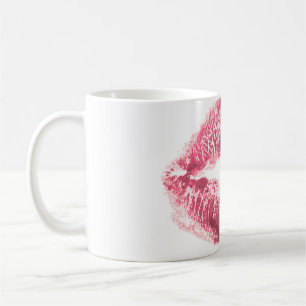 Caneca De Café Lábios rosa realistas, beijo isolado