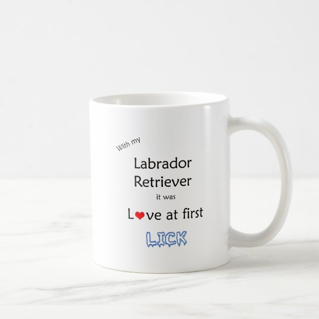 Caneca De Café Labrador Retriever Love in First Lick (Direita)