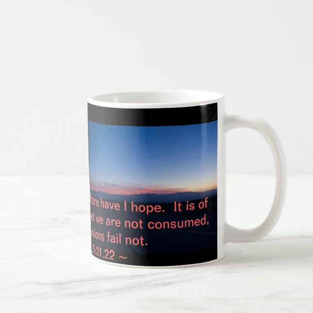 Caneca De Café Lamentações 3:21-22 (Direita)