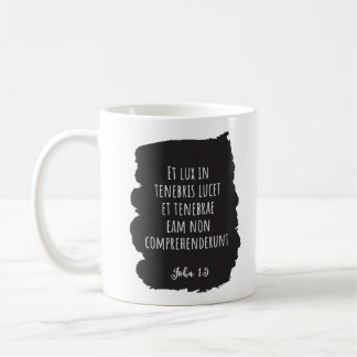 Caneca De Café Latim Evangelho Latim brilha na escuridão católica