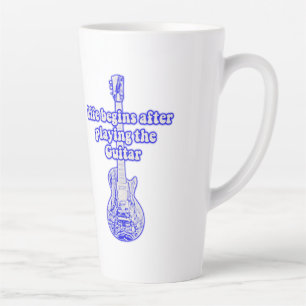 Caneca De Café Latte A vida começa depois de tocar violão. azul vintage