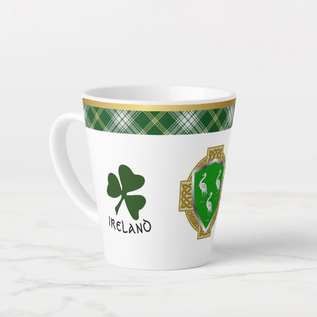 Caneca De Café Latte AHearne Irish Shield & Tartan Personalizado (Ângulo esquerdo)